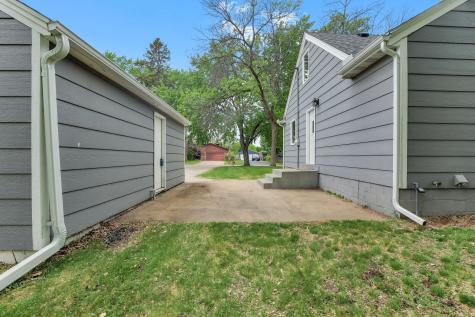 7804 Emerson Avenue N Brooklyn Park MN 55444