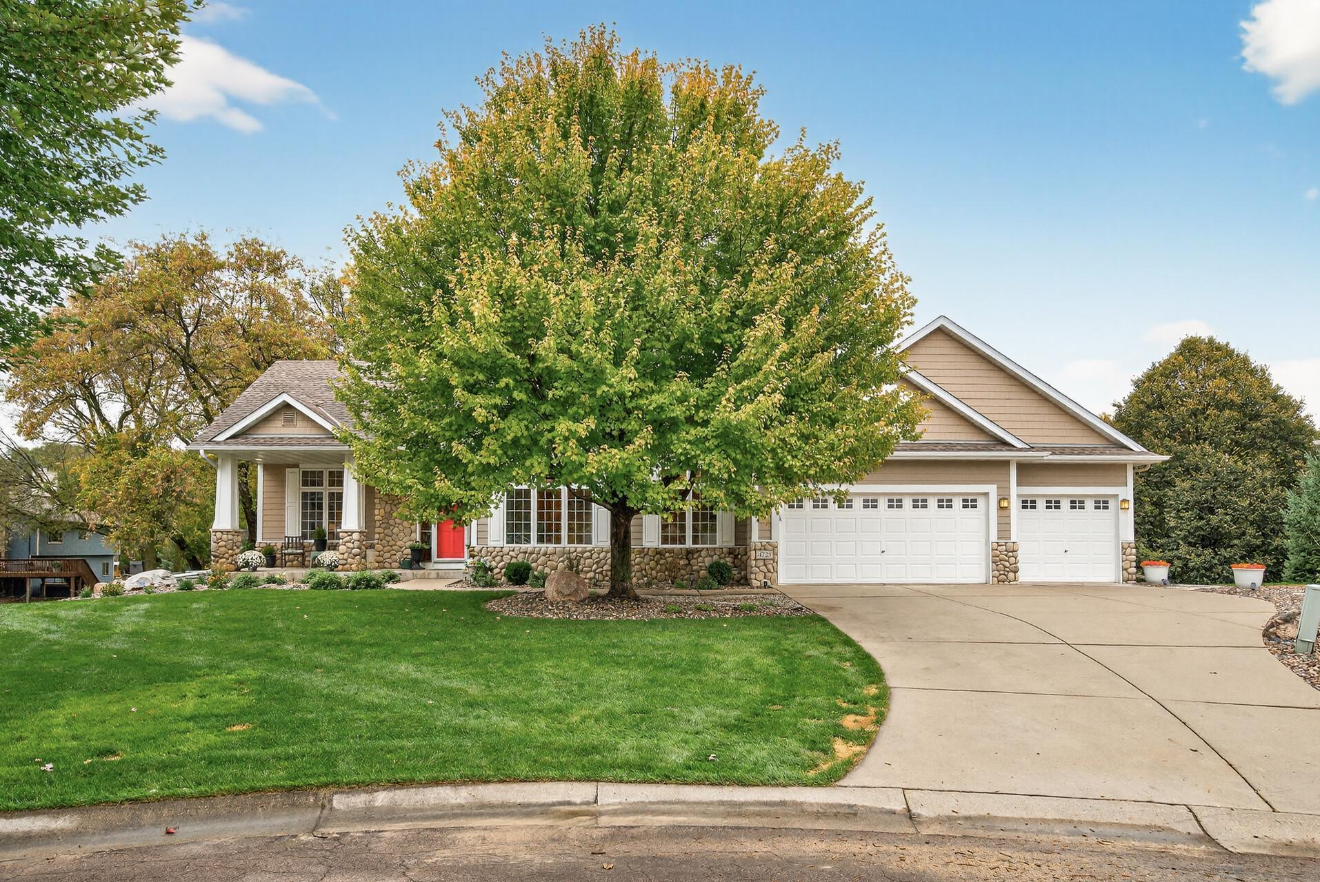 4725 138th Street W Apple Valley MN 55124