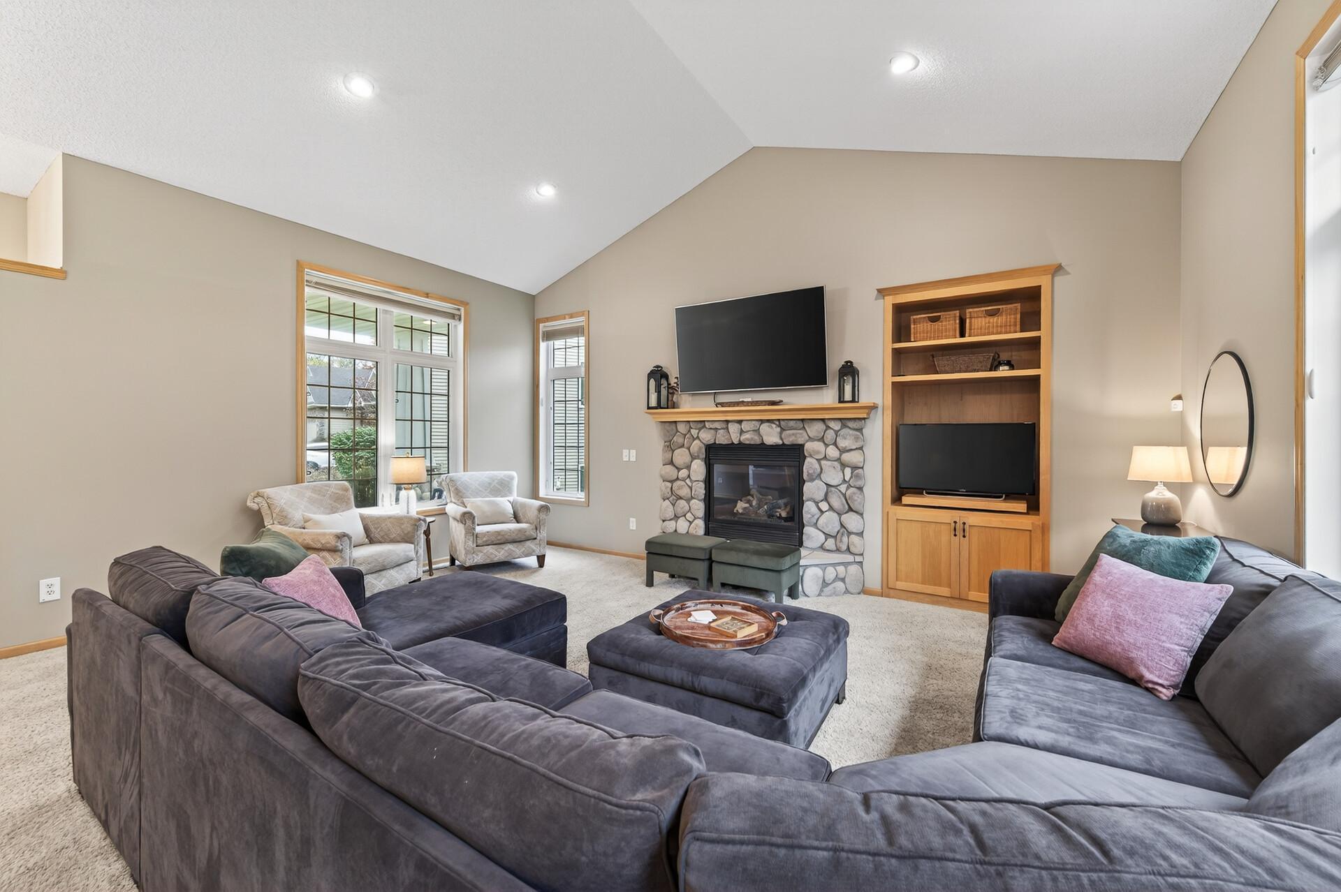 4725 138th Street W Apple Valley MN 55124