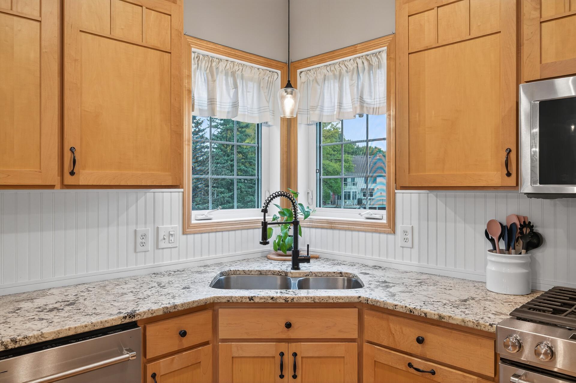 4725 138th Street W Apple Valley MN 55124