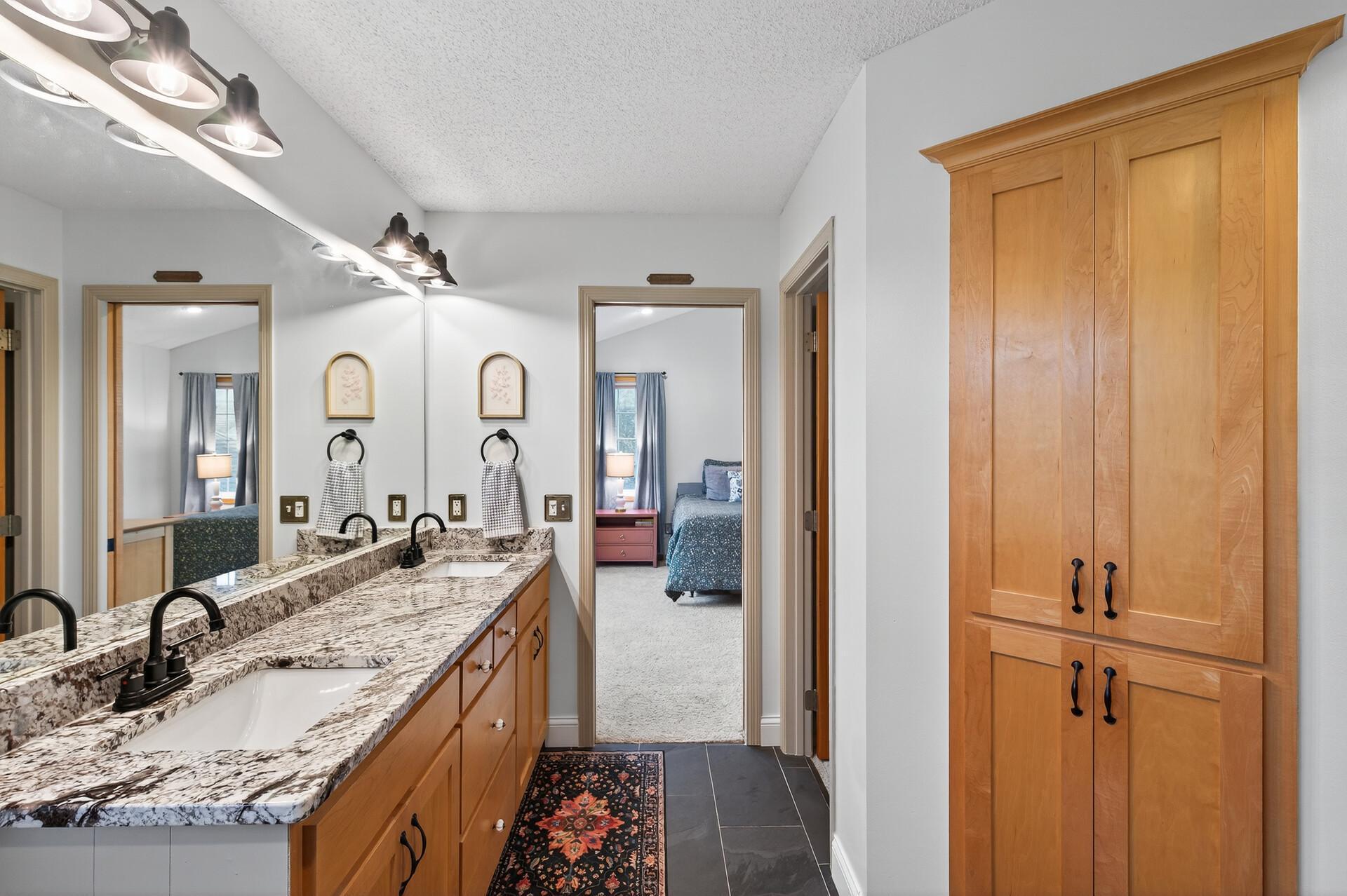 4725 138th Street W Apple Valley MN 55124