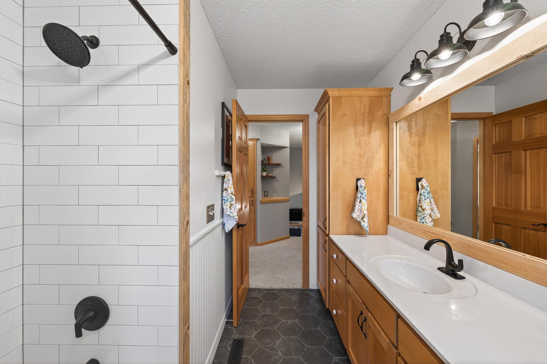 4725 138th Street W Apple Valley MN 55124