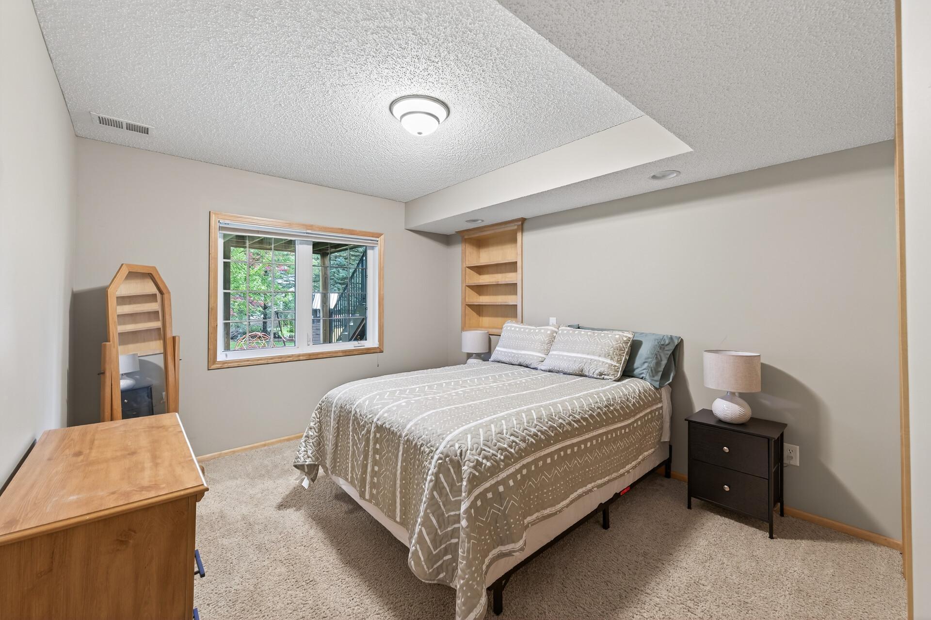 4725 138th Street W Apple Valley MN 55124