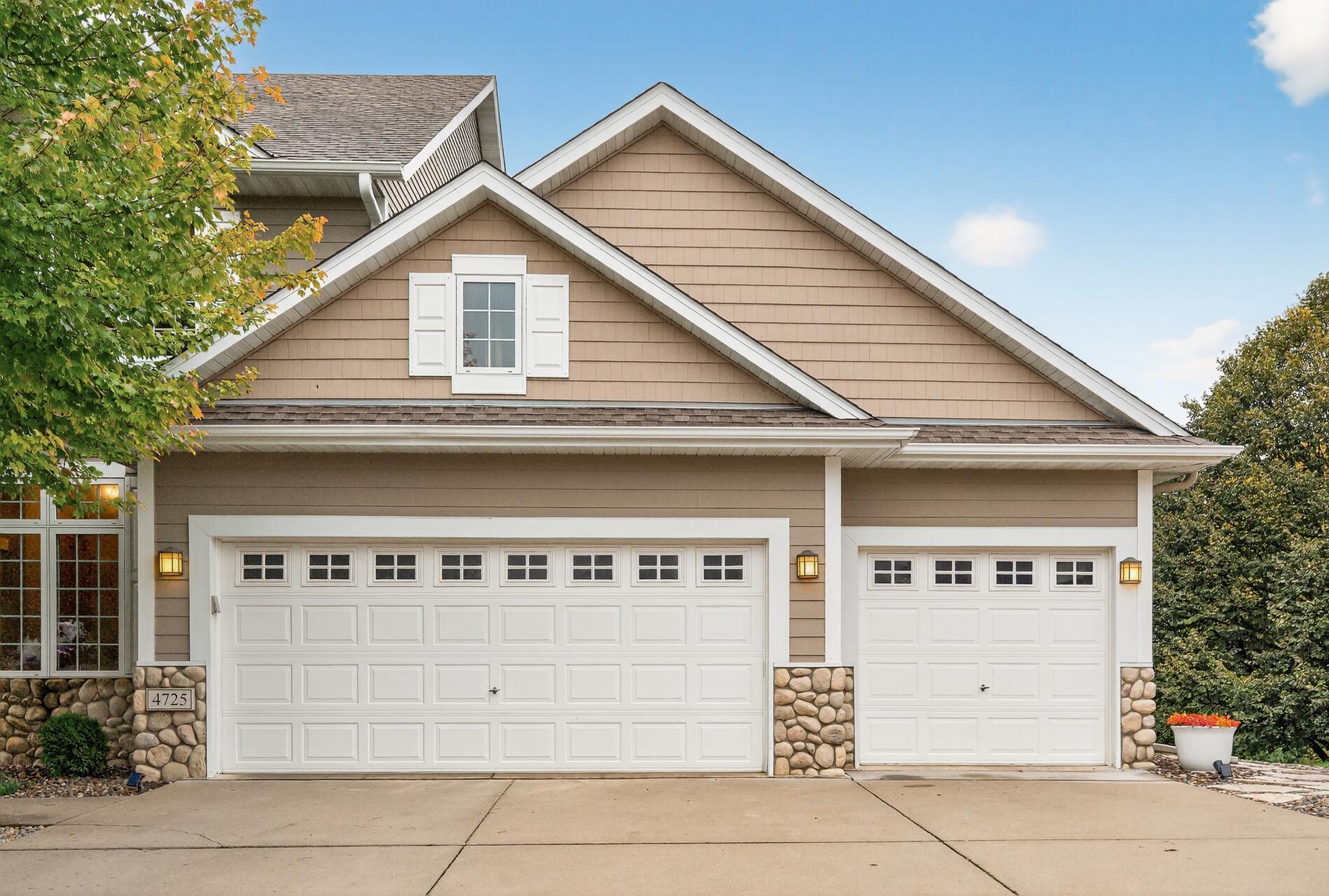 4725 138th Street W Apple Valley MN 55124