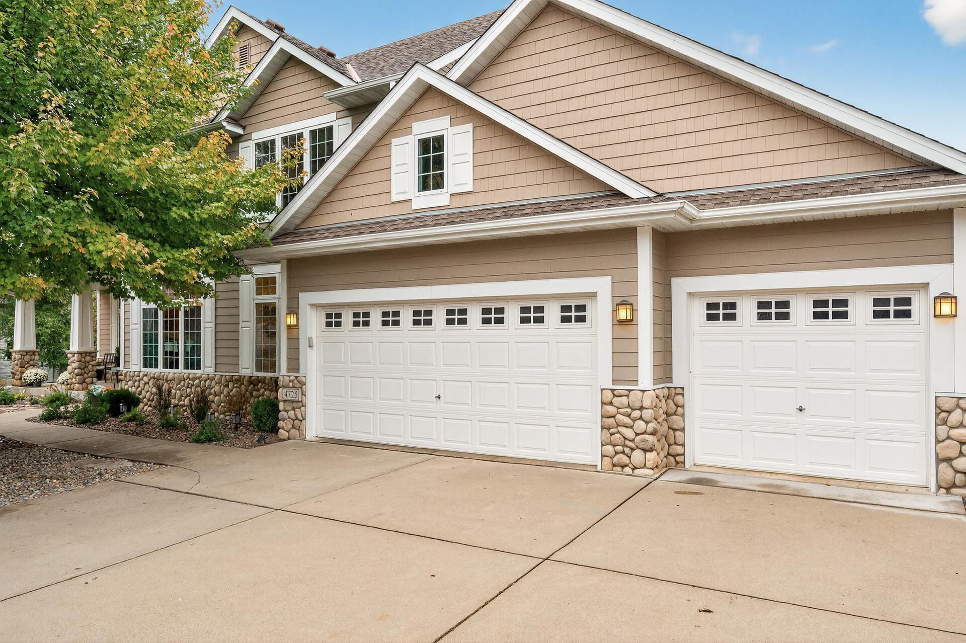 4725 138th Street W Apple Valley MN 55124