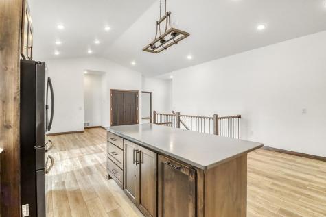 1153 45th Avenue S Moorhead MN 56560