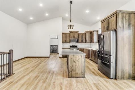 1153 45th Avenue S Moorhead MN 56560