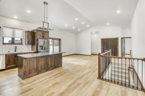 1153 45th Avenue S Moorhead MN 56560