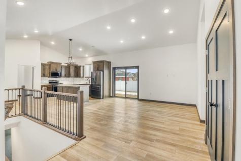 1153 45th Avenue S Moorhead MN 56560