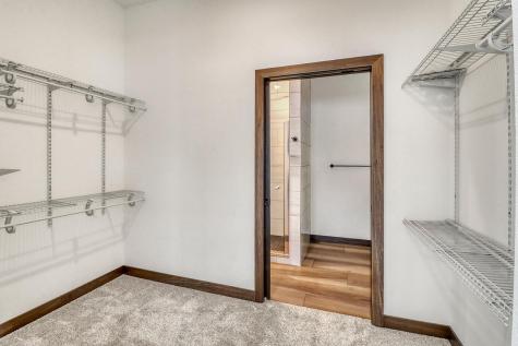 1153 45th Avenue S Moorhead MN 56560