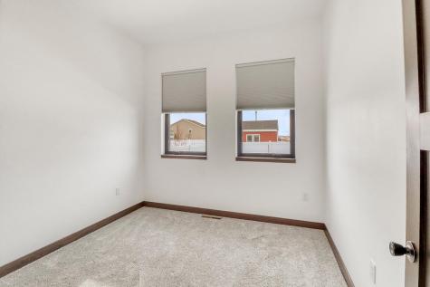 1153 45th Avenue S Moorhead MN 56560