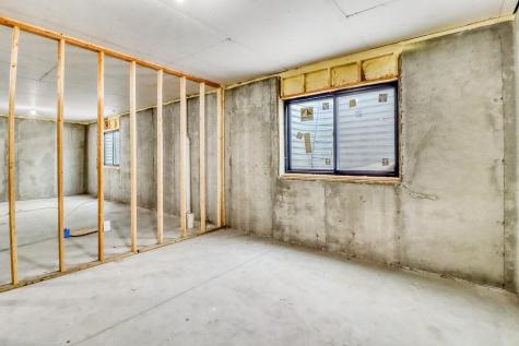 1153 45th Avenue S Moorhead MN 56560