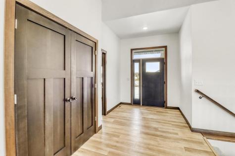 1153 45th Avenue S Moorhead MN 56560