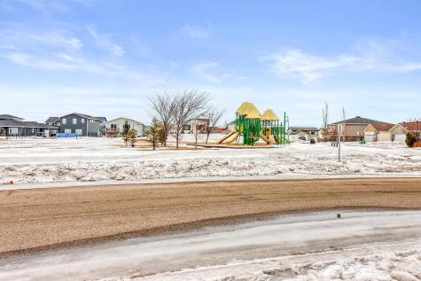 1153 45th Avenue S Moorhead MN 56560
