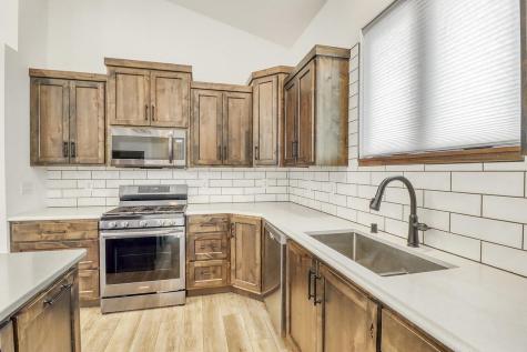 1153 45th Avenue S Moorhead MN 56560