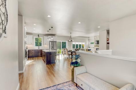 6910 2nd Street NW Moorhead MN 56560