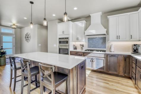 6910 2nd Street NW Moorhead MN 56560