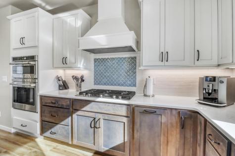 6910 2nd Street NW Moorhead MN 56560