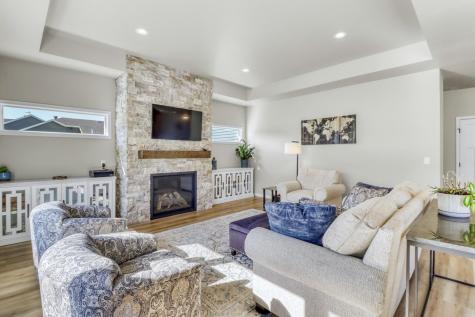 6910 2nd Street NW Moorhead MN 56560