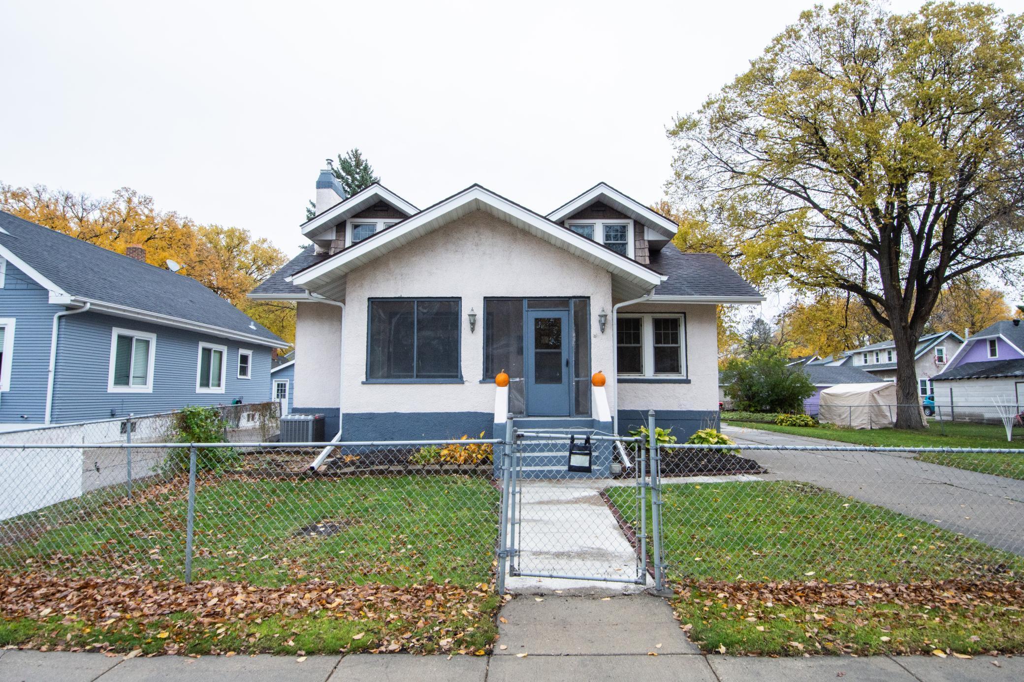 1112 University Drive S Fargo ND 58103