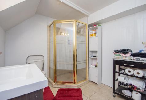 1112 University Drive S Fargo ND 58103