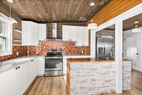 1515 N 9th Avenue E Duluth MN 55805