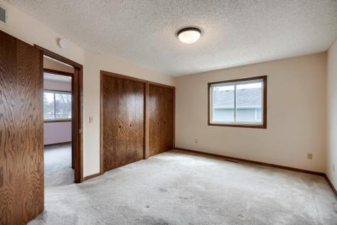 5887 144th Street W Apple Valley MN 55124