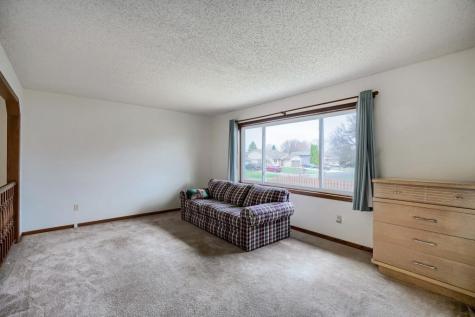 5887 144th Street W Apple Valley MN 55124