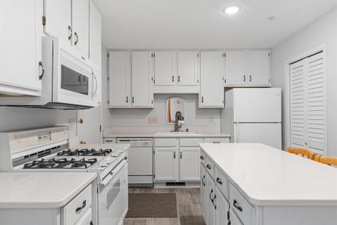 538 Queens Gate New Brighton MN 55112