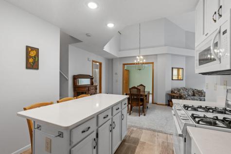 538 Queens Gate New Brighton MN 55112