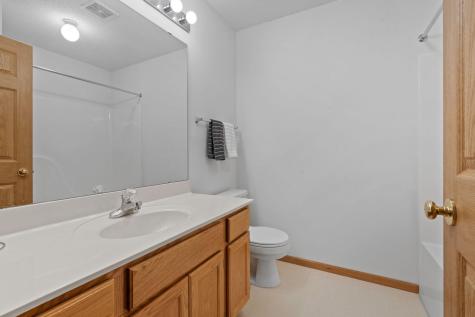 538 Queens Gate New Brighton MN 55112