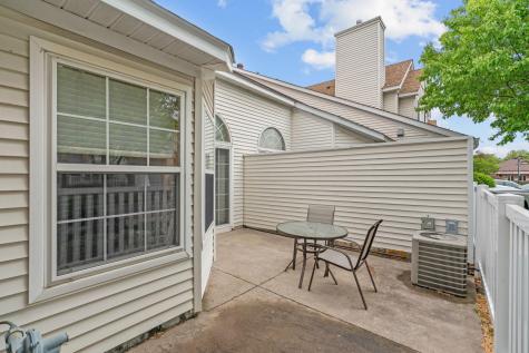 538 Queens Gate New Brighton MN 55112