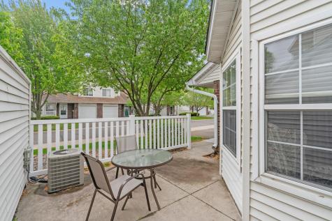 538 Queens Gate New Brighton MN 55112
