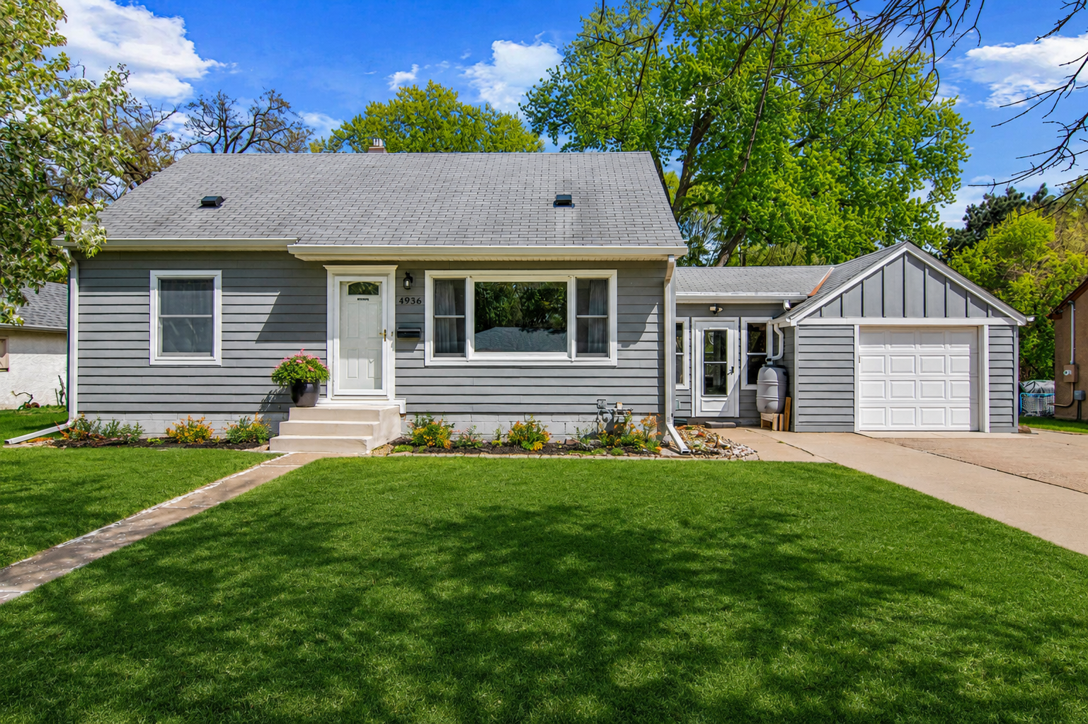 4936 Abbott Avenue N Brooklyn Center MN 55429