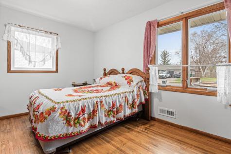 1312 72nd Avenue N Brooklyn Center MN 55430