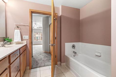 2405 39th Avenue NE Saint Anthony MN 55421