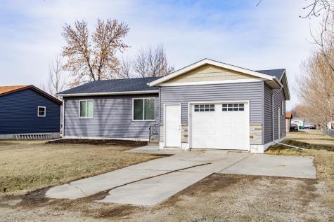 505 4th Street E Horace ND 58047