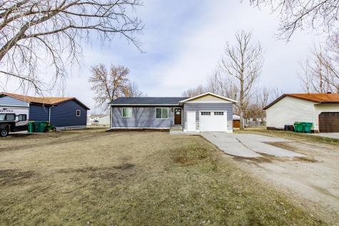 505 4th Street E Horace ND 58047