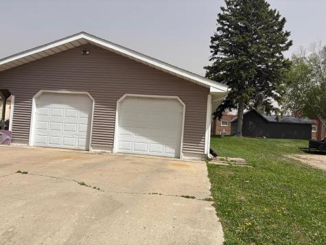 602 7th Avenue N Saint James MN 56081