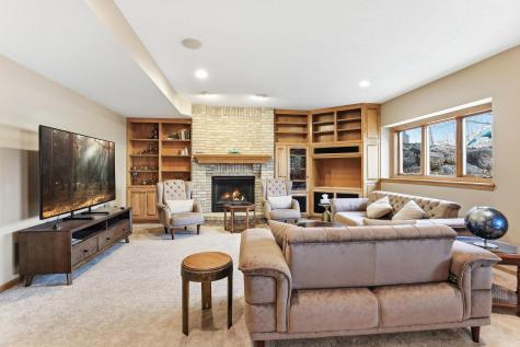 2 Bent Tree Lane North Oaks MN 55127