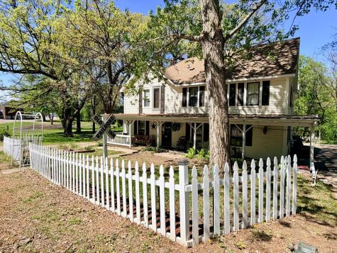 219 Moore Street Jackson MN 56143