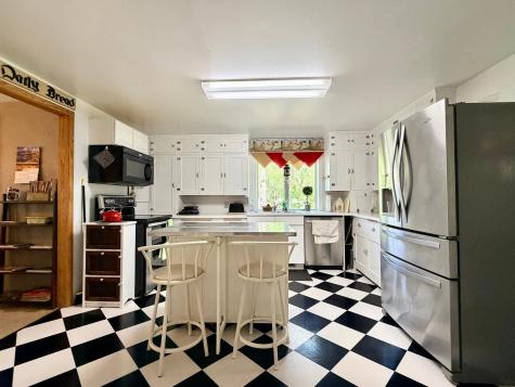 219 Moore Street Jackson MN 56143