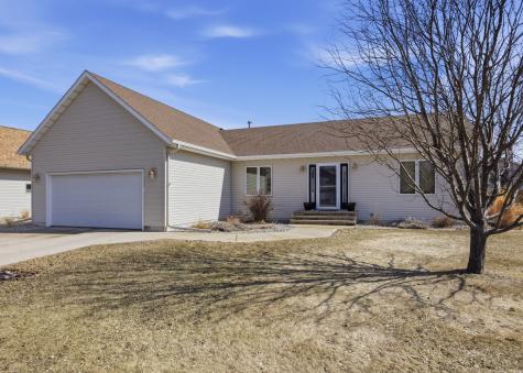 3916 5th Street S Moorhead MN 56560