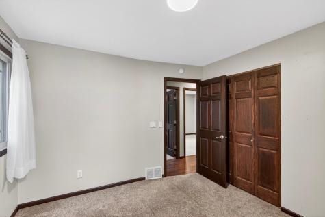 1340 Balsam Street E Eagan MN 55123