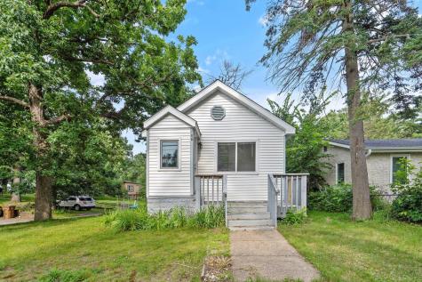 100 Warner Avenue S Mahtomedi MN 55115