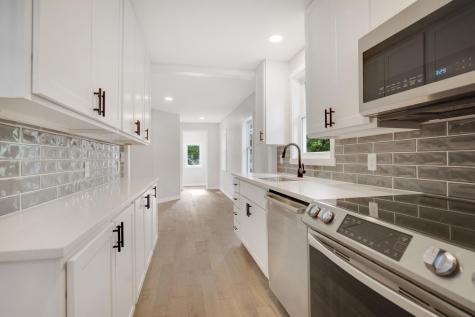 100 Warner Avenue S Mahtomedi MN 55115