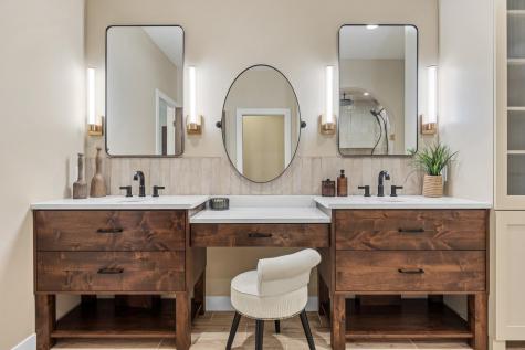 6833 Sunrise Point Horace ND 58047