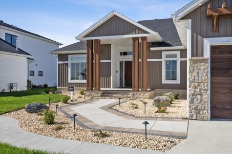 6833 Sunrise Point Horace ND 58047