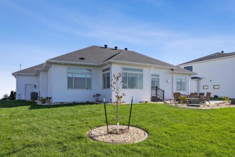 6833 Sunrise Point Horace ND 58047