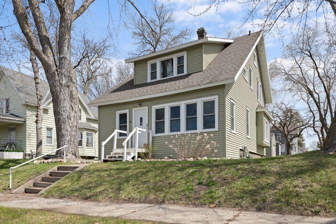 712 10th Avenue S Saint Cloud MN 56301